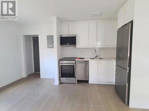 521 Browns Line in Toronto, ON - Building Photo - Building Photo