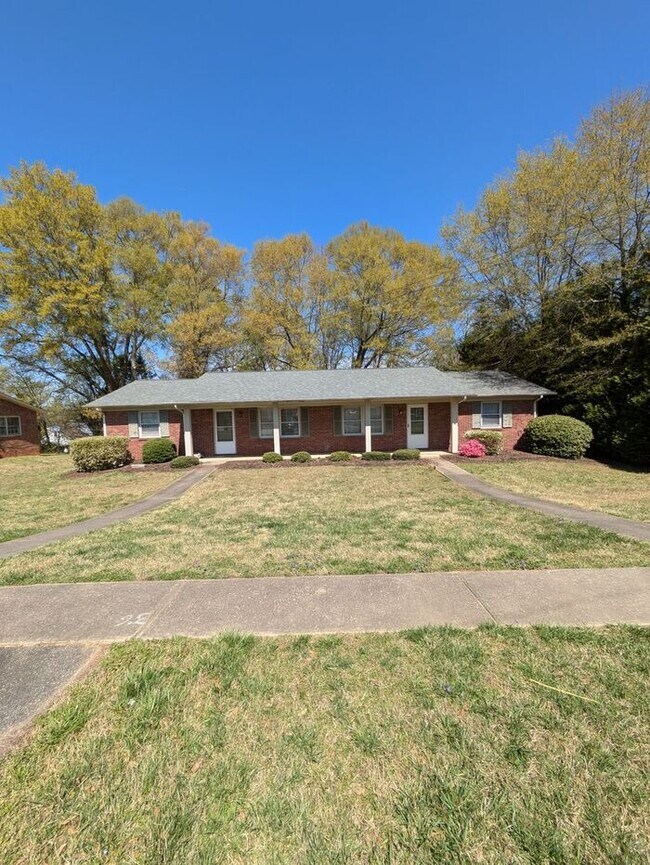 property at 437 10th Ave Pl NE