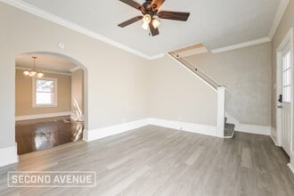 8012 Elkhart St in Wendel, PA - Foto de edificio - Building Photo