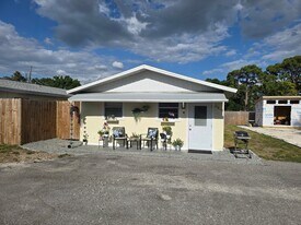 2915 36th Ave W in Bradenton, FL - Building Photo