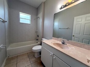 4 Rosecroft Ln in Palm Coast, FL - Building Photo - Building Photo