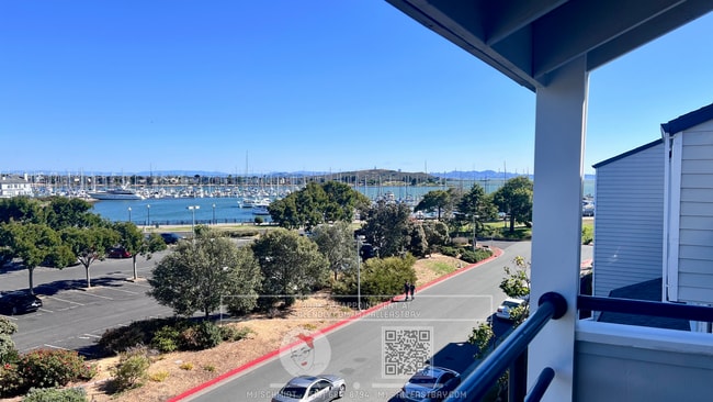 1201 Melville Square in Richmond, CA - Building Photo - Building Photo