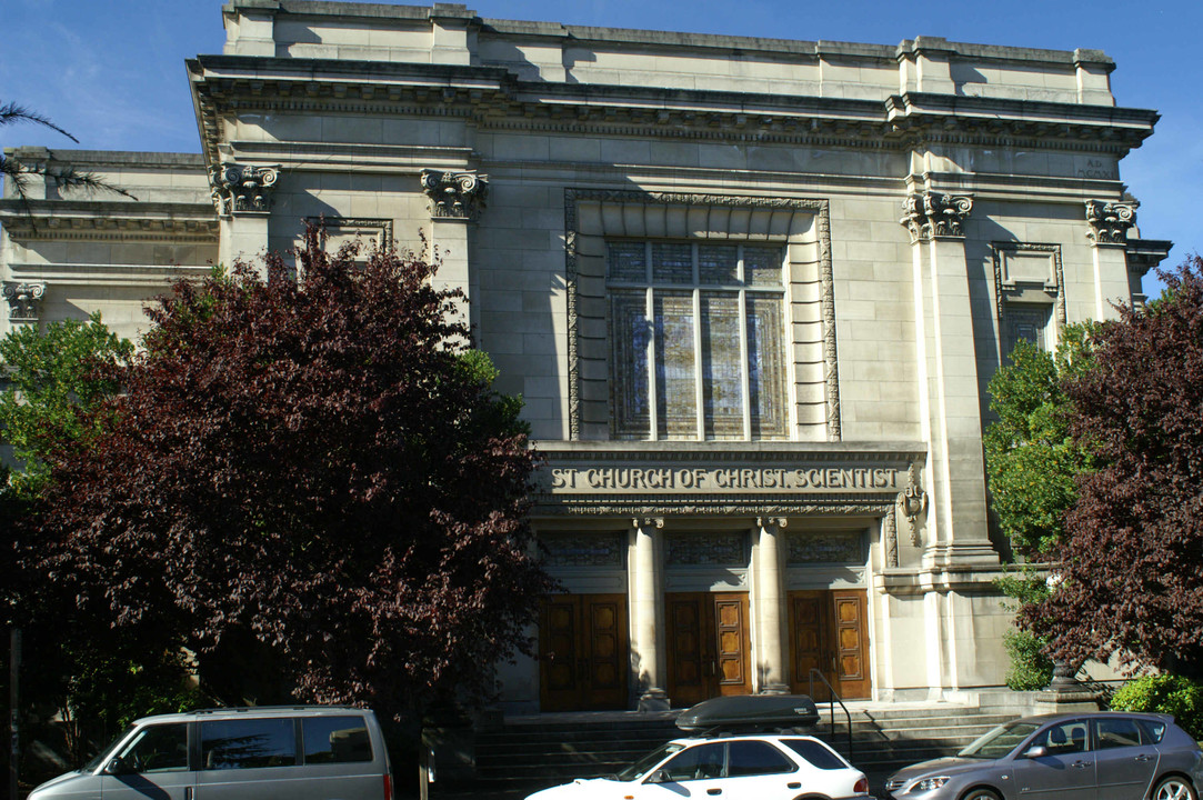 Sanctuary Townhomes in Seattle, WA - Building Photo