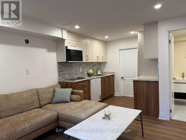 49 Chiara Dr in Vaughan, ON - Building Photo - Building Photo