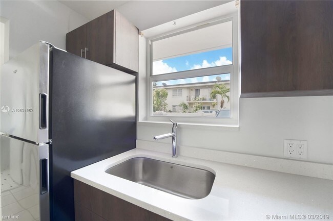 1235 Mariposa Ave in Coral Gables, FL - Building Photo - Building Photo