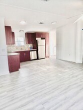 220 NE 12th Ave in Homestead, FL - Building Photo - Building Photo