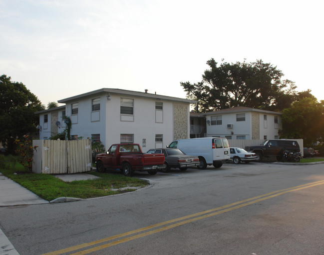 1816 Miami Rd in Fort Lauderdale, FL - Building Photo - Building Photo