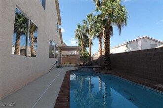 2411 Brockton Way in Henderson, NV - Building Photo - Building Photo