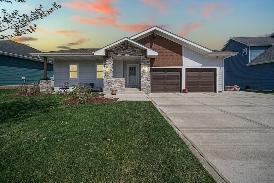 1193 Bay Side Dr in Portage, IN - Building Photo
