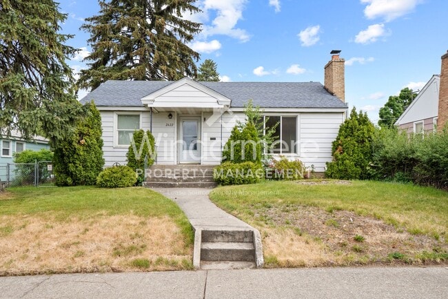 property at 2622 W Heroy Ave