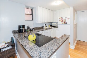 636 W Webster Ave in Chicago, IL - Building Photo - Building Photo
