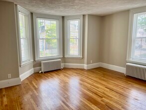 9 Arlington St in Reading, MA - Foto de edificio - Building Photo