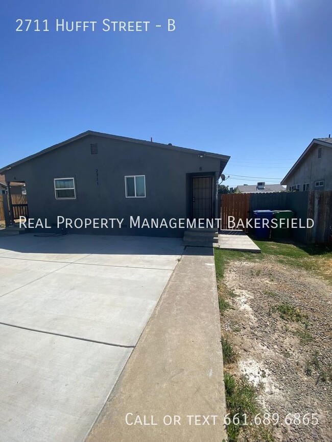 2711 Hufft St in Bakersfield, CA - Building Photo - Building Photo