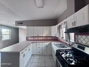 7952 San Jose Rd in El Paso, TX - Building Photo - Building Photo