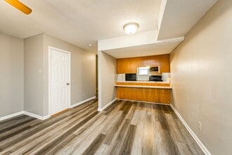 Crestview Apartments in Jacksonville, AR - Foto de edificio - Building Photo