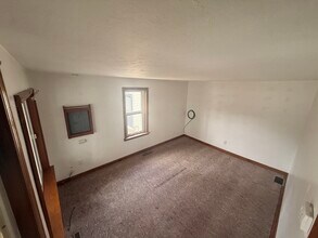 348 Marshall St in Leicester, MA - Building Photo - Building Photo