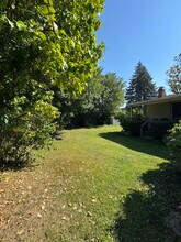 7329 Chestnut St in Fairview, PA - Foto de edificio - Building Photo