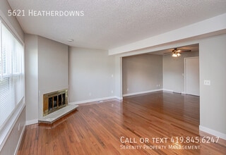 5621 Heatherdowns Blvd in Maumee, OH - Building Photo - Building Photo