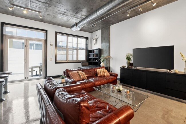property at 435 N Andrews Ave