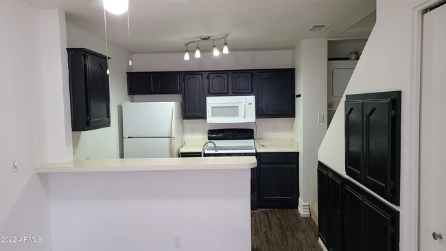 2301 E University Dr in Mesa, AZ - Building Photo - Building Photo