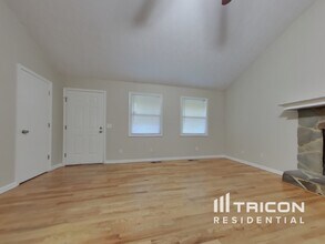 331 Denae Ct in Canton, GA - Building Photo - Building Photo