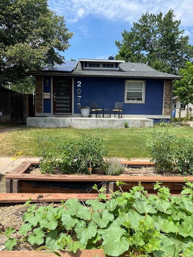 property at 2073 S Franklin St