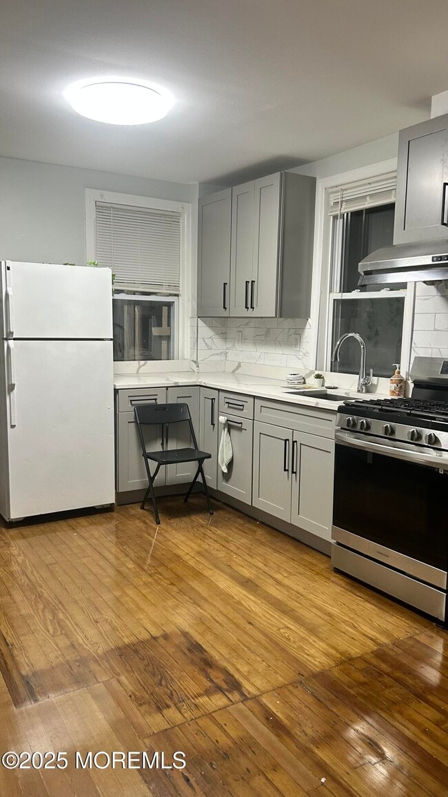 720 Charles St in Perth Amboy, NJ - Building Photo - Building Photo