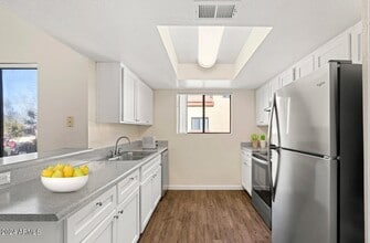 1111 E Brown Rd in Mesa, AZ - Building Photo - Building Photo