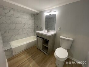 7640 S Phillips Ave-Unit -#G in Chicago, IL - Foto de edificio - Building Photo