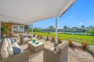 7930 Causeway Blvd S in St. Petersburg, FL - Building Photo - Building Photo