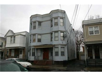 114 Woodlawn Ave in Jersey City, NJ - Building Photo - Building Photo