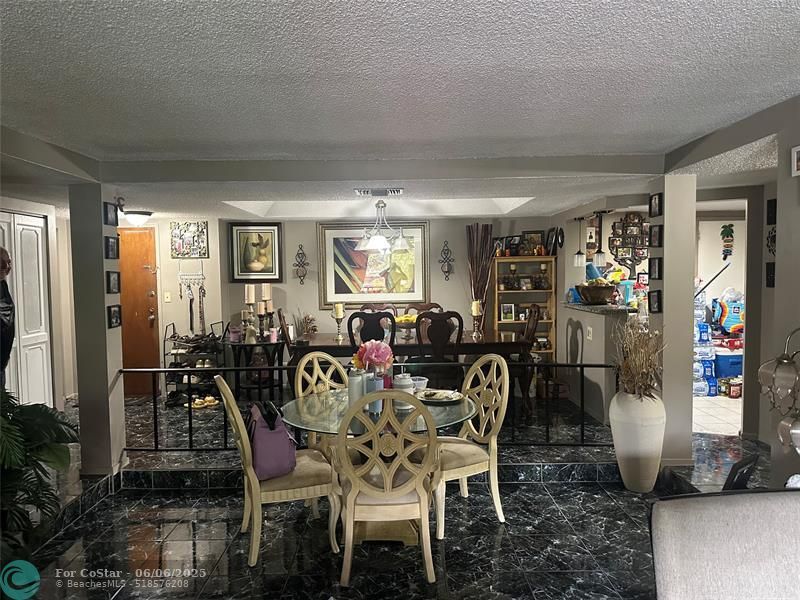 3680 Inverrary Dr in Lauderhill, FL - Building Photo