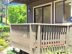 5400 Mountain Blvd in Oakland, CA - Building Photo - Building Photo