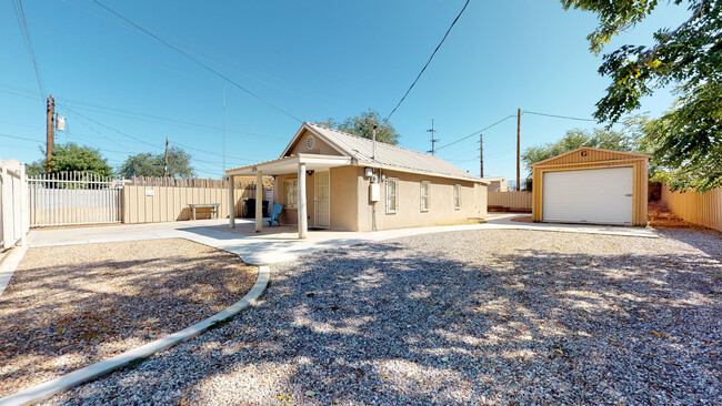 3016 3rd St NW in Albuquerque, NM - Building Photo - Building Photo