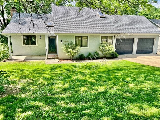 4996 W 60th Terrace in Mission, KS - Building Photo - Building Photo