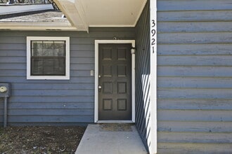 3921 Henry Ct in Acworth, GA - Building Photo - Building Photo