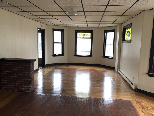 150 Forest St in Fall River, MA - Building Photo - Building Photo