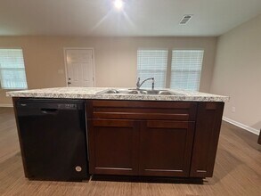 1735 St John St in Lake Charles, LA - Building Photo - Building Photo