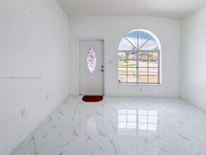 1382 SE 11th Pl in Homestead, FL - Building Photo - Building Photo