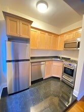 141 E 56th St, Unit 5J in New York, NY - Building Photo - Building Photo