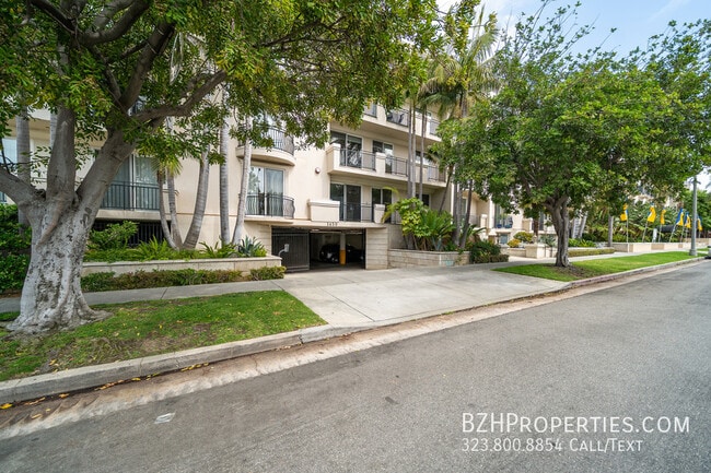 property at 1450 S Beverly Dr