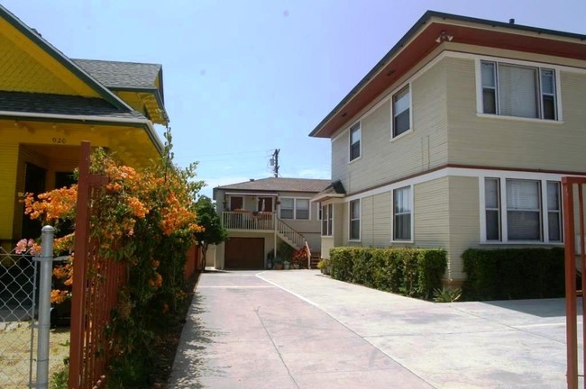 924 26th St in San Diego, CA - Building Photo - Building Photo