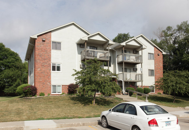 Sunrise Valley Trails Apartments in Adel, IA - Building Photo - Building Photo