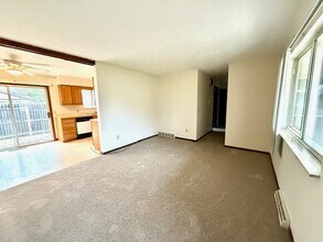 6247 Amanda Dr in Saginaw, MI - Foto de edificio - Building Photo