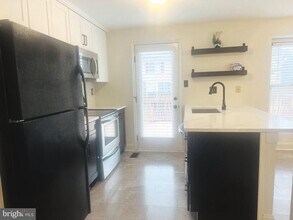 8024 Hollow Reed Ct in Frederick, MD - Building Photo - Building Photo