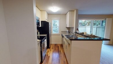 Vermont in Kenmore, WA - Building Photo - Building Photo