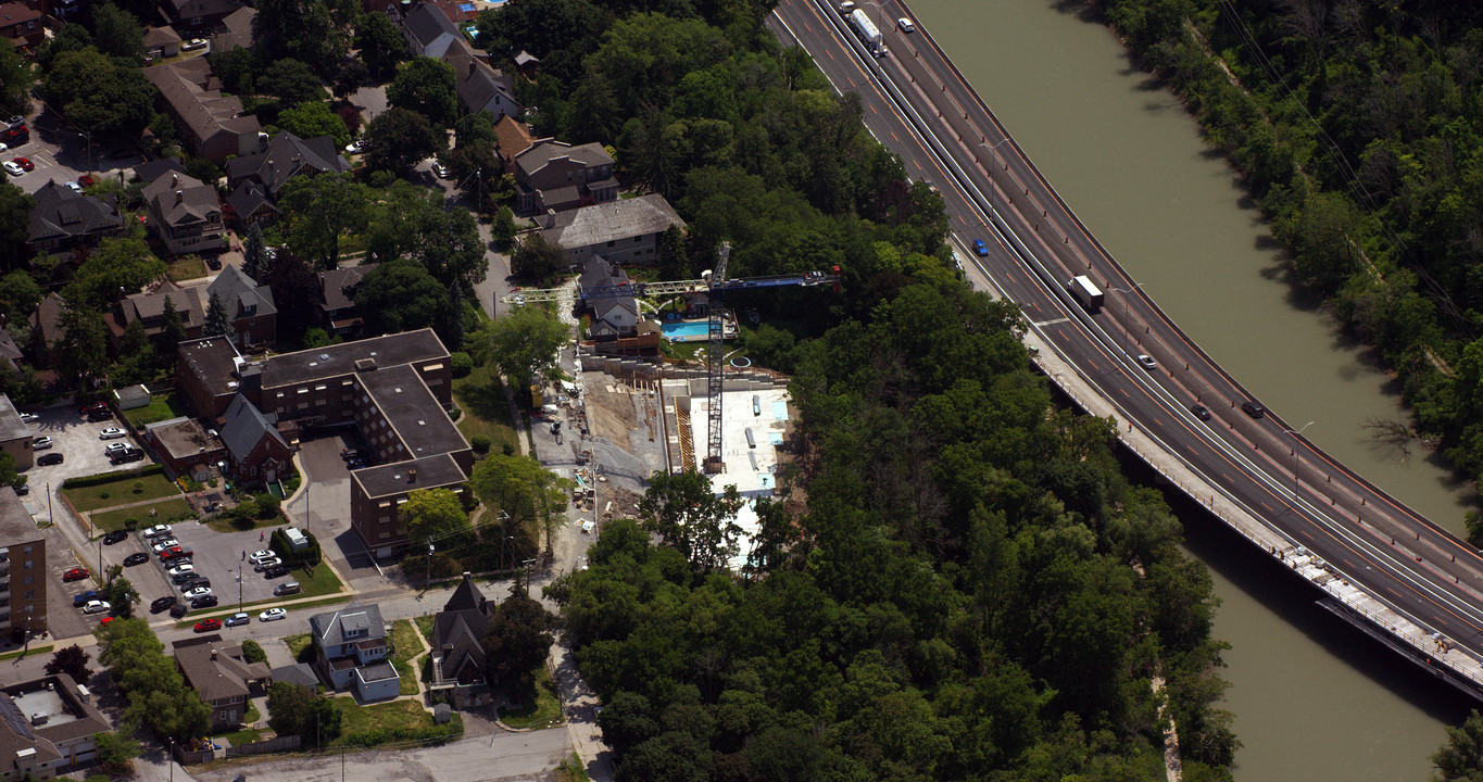 Yates Street Condominiums in St Catharines, ON - Building Photo