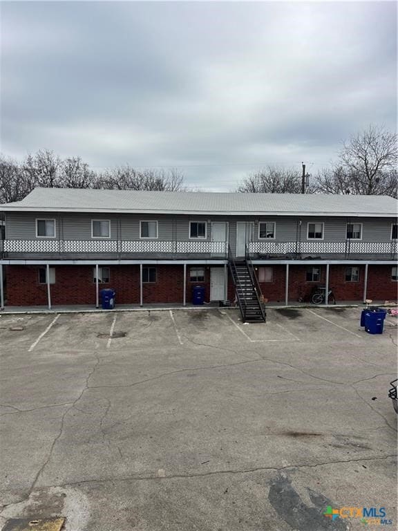 property at 915 S 15th St