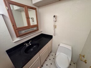 2616 SW 4th Pl in Gainesville, FL - Building Photo - Building Photo