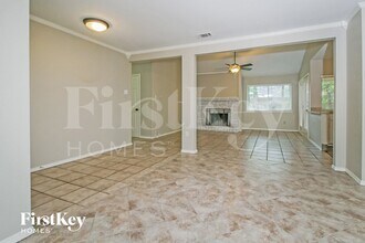 405 Lone Oak Cir in Euless, TX - Building Photo - Building Photo